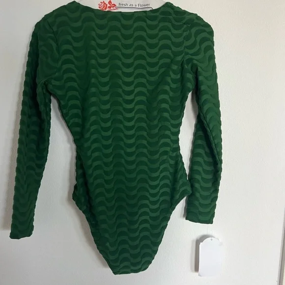 Seea Green Wave Pattern Swimsuit - Picture 2 of 2